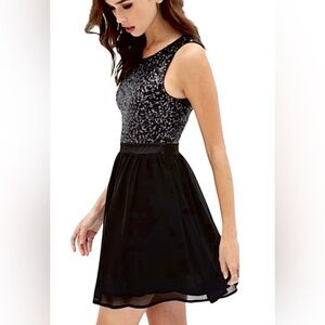 XXI Forever 21 Women’s Y2K Sequin Babydoll Mini Dress Black Party Cocktail Sz M